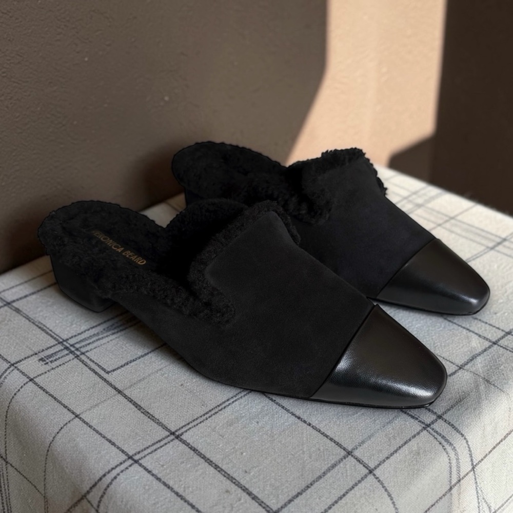 🌟SALE Veronica Beard Cecile Shearling Fur Mule Slip On Suede Flats Black